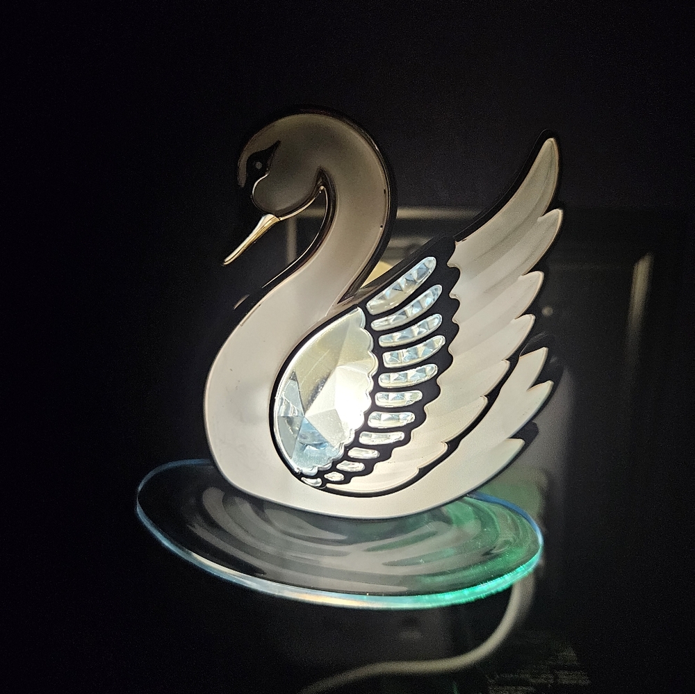 6 Bath And Body Wallflower Plugs - Picture 6 of 7